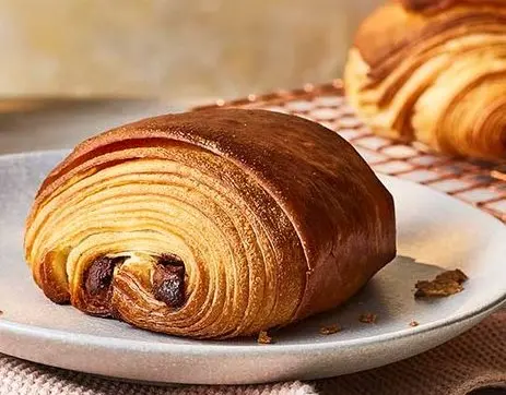 Pain au Chocolat بان او شوكولا