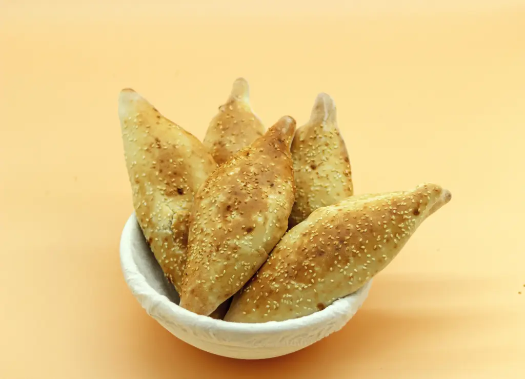 Iraqi Bread (Pack of 6) صمون عراقي ربطة