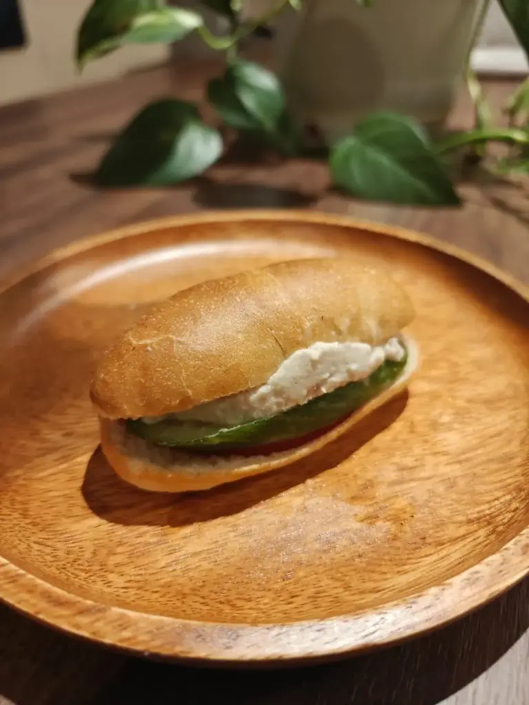 ميني سندويش لبنة مع زعتر Mini Sandwich Labneh with Zaatar 