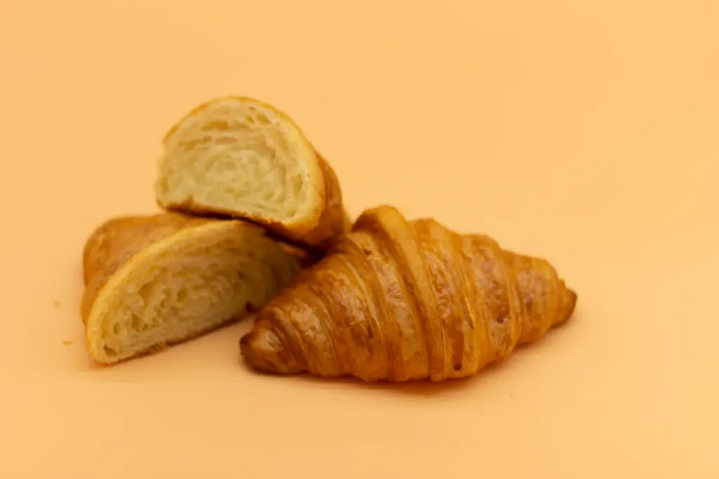 Plain Croissant كرواسون سادة